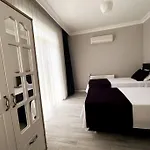 A Quiet, Peaceful Willa *