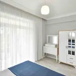 A Quiet, Peaceful 페티예